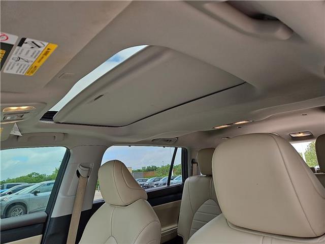 used 2022 Toyota Highlander car, priced at $33,981