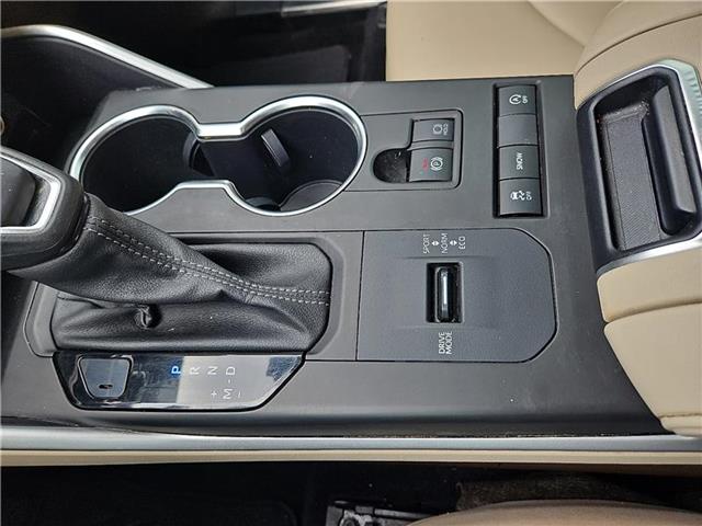used 2022 Toyota Highlander car, priced at $33,981