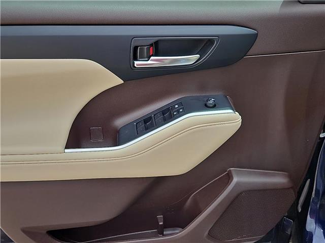 used 2022 Toyota Highlander car, priced at $33,981