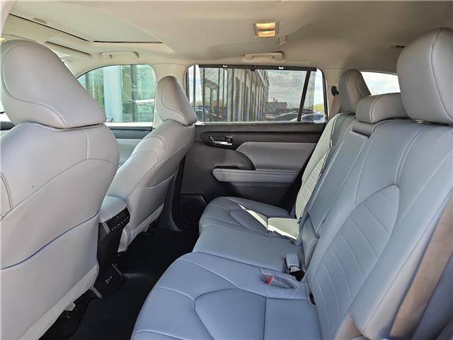 used 2022 Toyota Highlander car, priced at $36,981