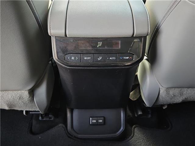 used 2022 Toyota Highlander car, priced at $36,981