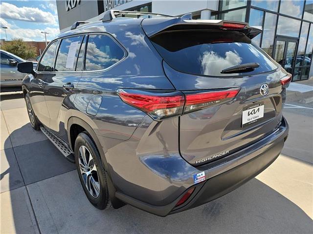used 2022 Toyota Highlander car, priced at $36,981