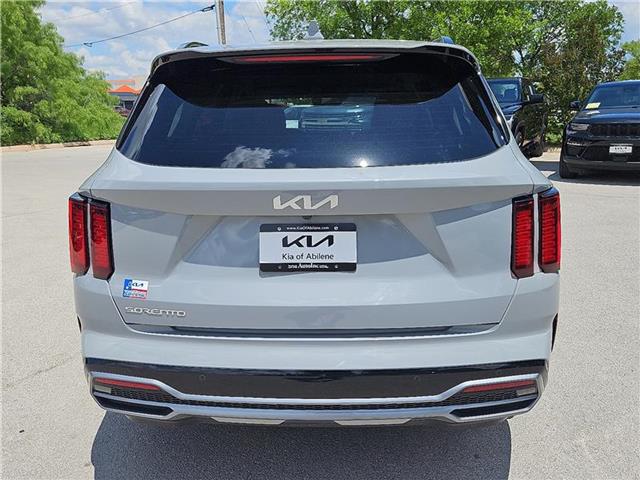 used 2023 Kia Sorento car, priced at $31,981