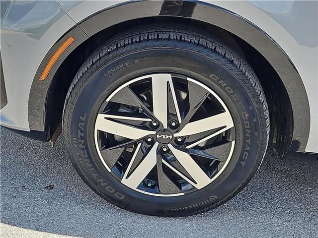 used 2023 Kia Sorento car, priced at $31,981