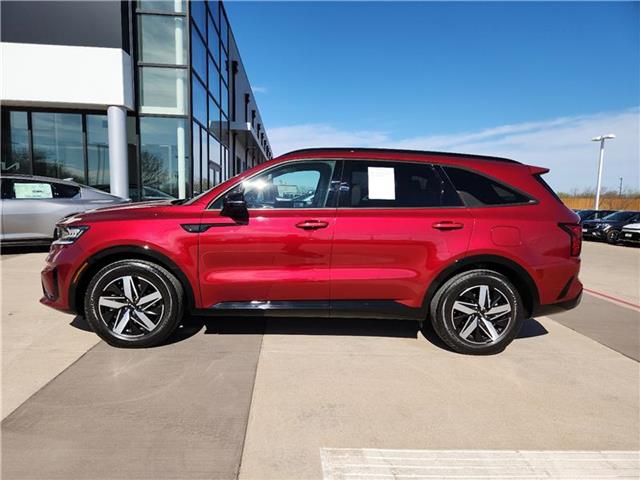 used 2022 Kia Sorento car, priced at $26,981