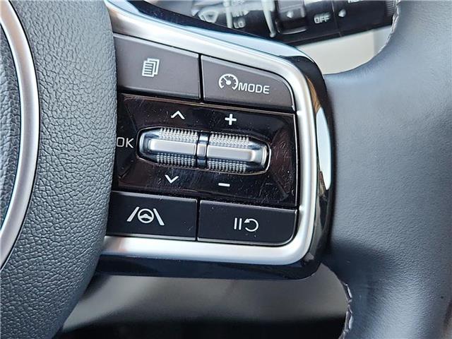 used 2022 Kia Sorento car, priced at $26,981