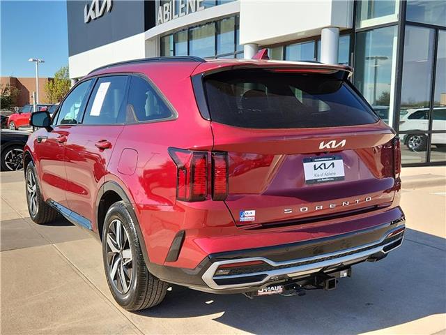 used 2022 Kia Sorento car, priced at $26,981