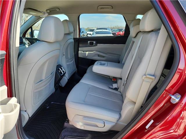 used 2022 Kia Sorento car, priced at $26,981