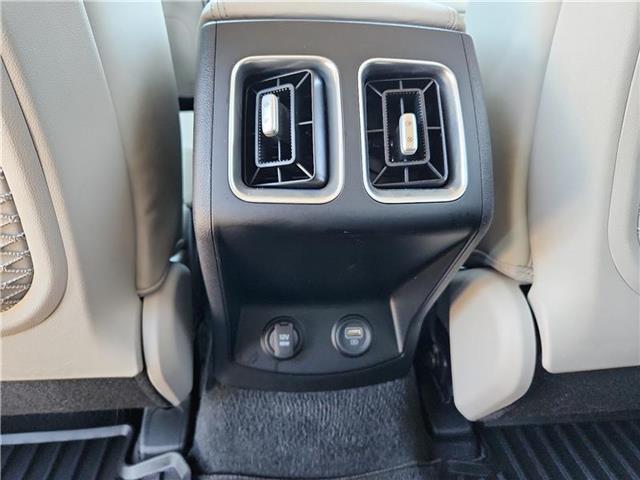 used 2022 Kia Sorento car, priced at $26,981