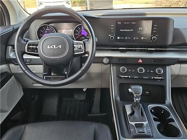 used 2023 Kia Carnival car, priced at $35,981