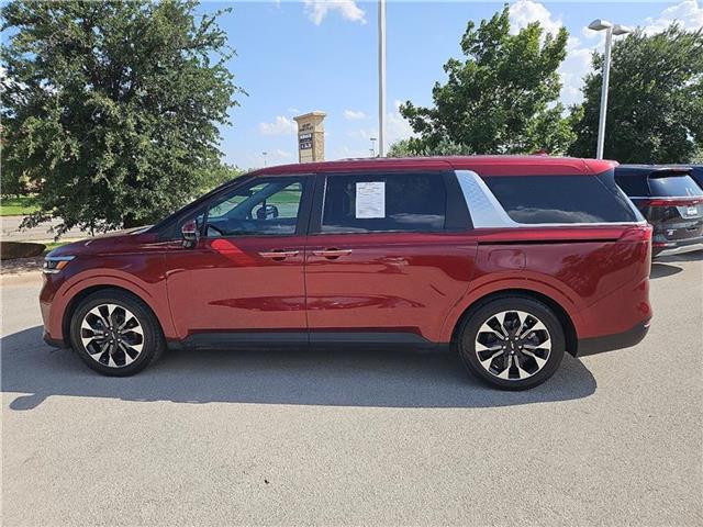used 2024 Kia Carnival car, priced at $34,981