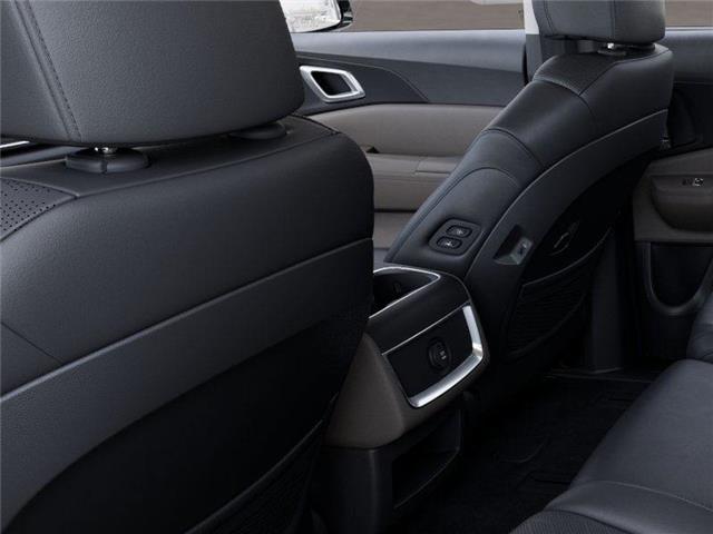 new 2025 Kia Carnival Hybrid car