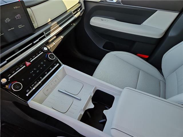 new 2025 Hyundai Santa Fe car, priced at $38,980