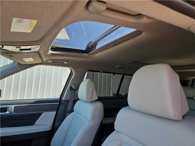 new 2025 Hyundai Santa Fe HEV car