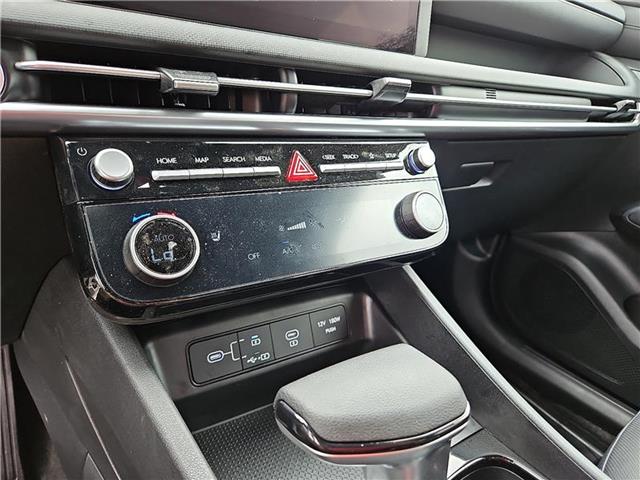 used 2025 Hyundai Santa Cruz car, priced at $31,920