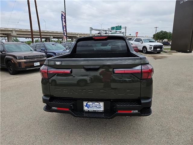 used 2025 Hyundai Santa Cruz car, priced at $31,920