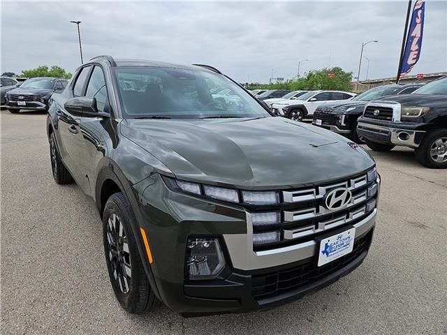 used 2025 Hyundai Santa Cruz car, priced at $31,920