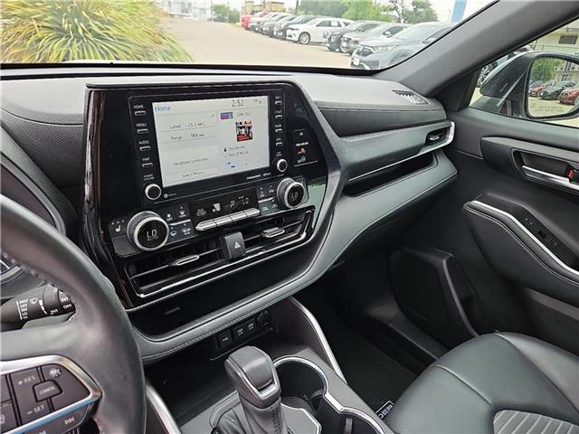 used 2021 Toyota Highlander car, priced at $31,428