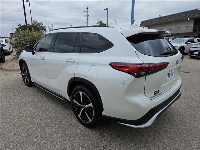 used 2021 Toyota Highlander car, priced at $31,428
