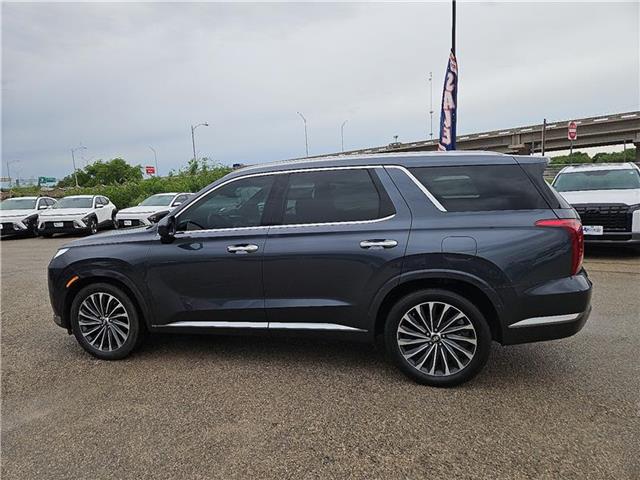 used 2024 Hyundai Palisade car, priced at $45,429