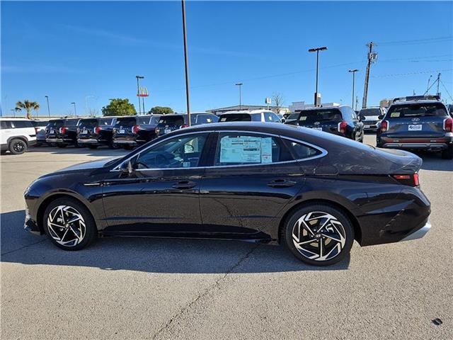 new 2024 Hyundai Sonata car, priced at $30,498