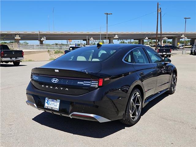 new 2024 Hyundai Sonata car, priced at $32,255
