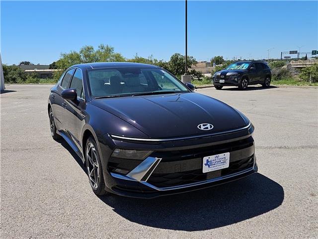 new 2024 Hyundai Sonata car, priced at $32,255