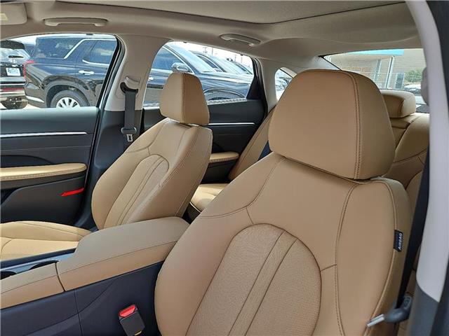 new 2025 Hyundai Sonata Hybrid car