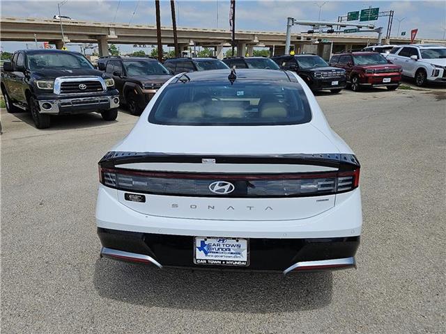 new 2025 Hyundai Sonata Hybrid car