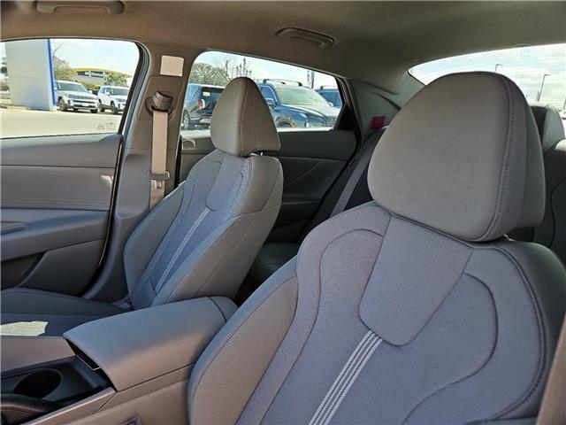 new 2025 Hyundai Elantra car