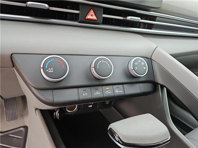 new 2025 Hyundai Elantra car