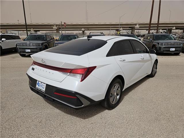 new 2025 Hyundai Elantra car