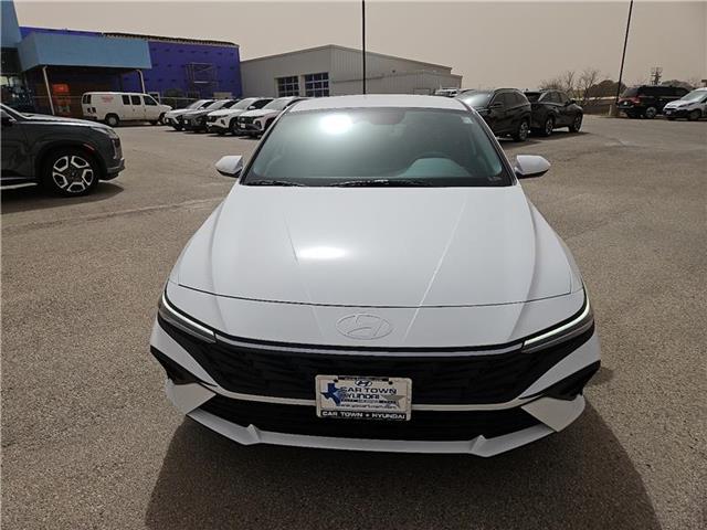 new 2025 Hyundai Elantra car