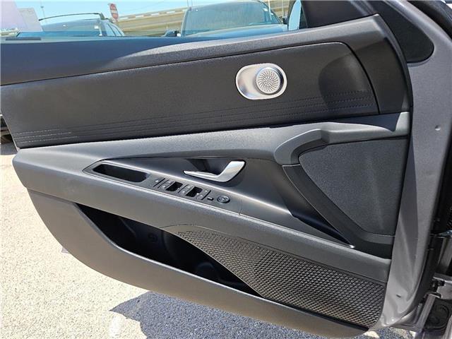 new 2025 Hyundai Elantra car