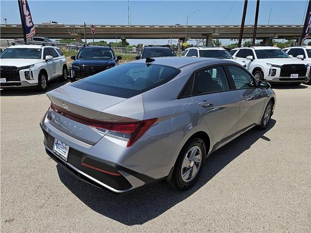 new 2025 Hyundai Elantra car