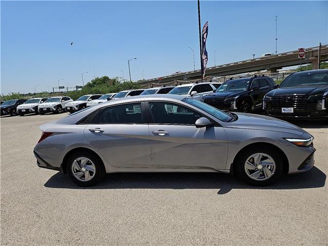 new 2025 Hyundai Elantra car