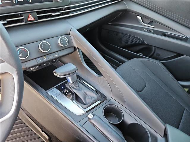 new 2025 Hyundai Elantra car