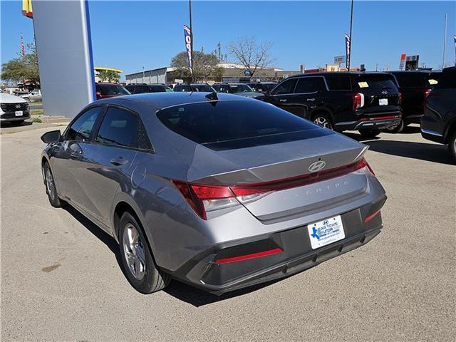 new 2025 Hyundai Elantra car