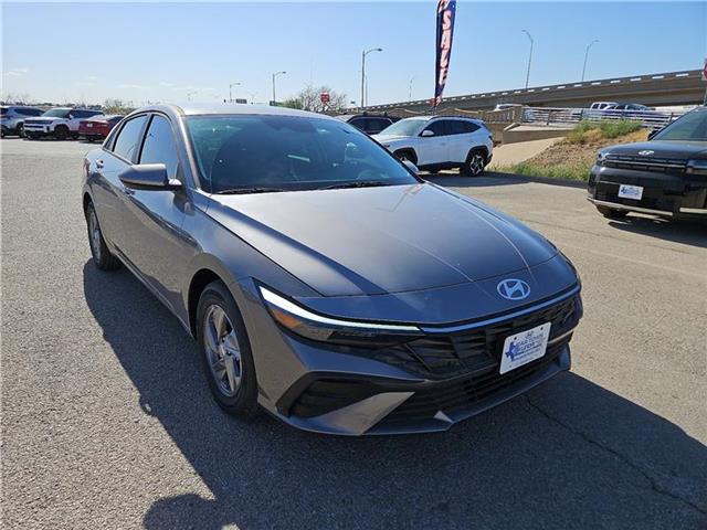 new 2025 Hyundai Elantra car