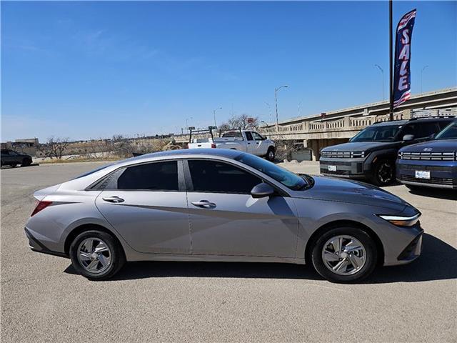 new 2025 Hyundai Elantra car