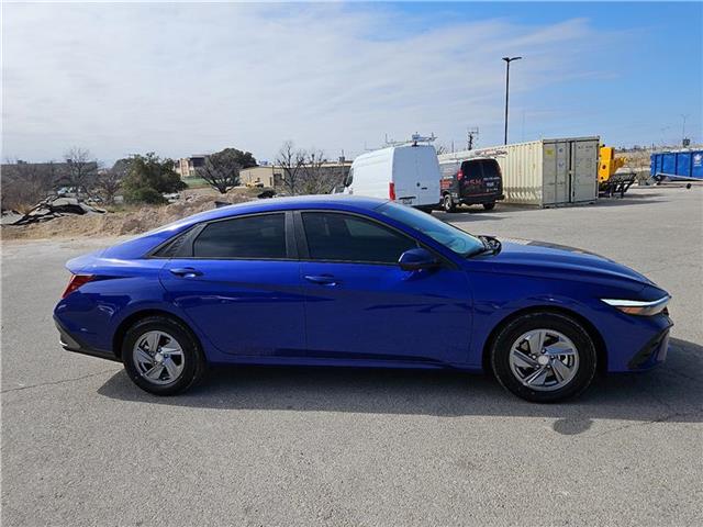 new 2025 Hyundai Elantra car