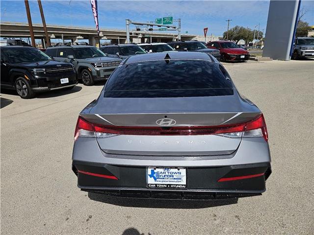 new 2025 Hyundai Elantra car