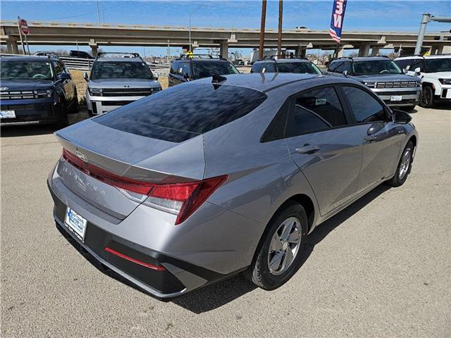 new 2025 Hyundai Elantra car