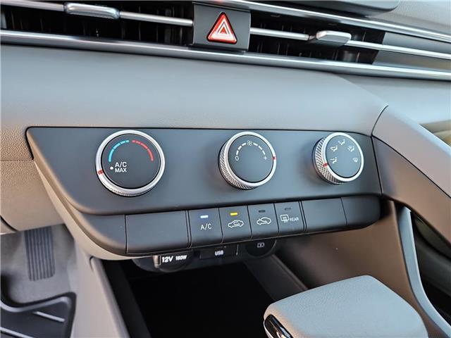 new 2025 Hyundai Elantra car
