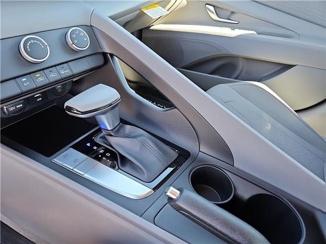 new 2025 Hyundai Elantra car