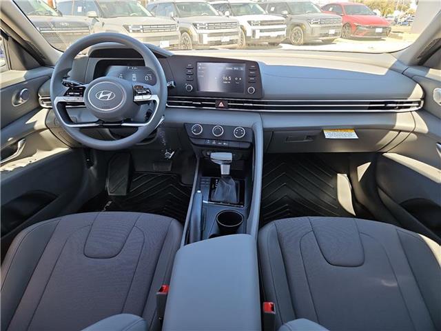 new 2025 Hyundai Elantra car
