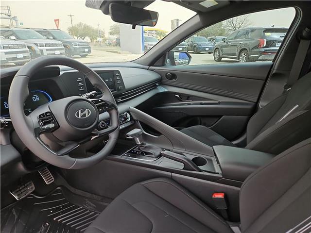 new 2025 Hyundai Elantra car