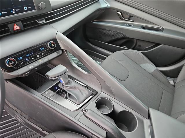 new 2025 Hyundai Elantra car