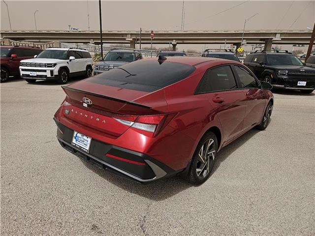 new 2025 Hyundai Elantra car