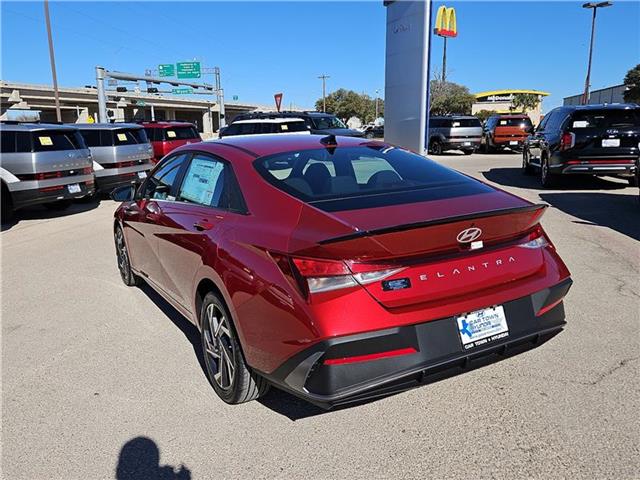 new 2025 Hyundai Elantra car